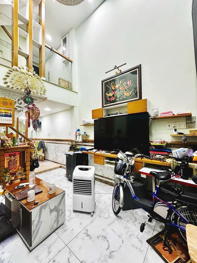 Chủ giảm sâu nhà Lý Thái Tổ, Quận 10, 40m2, 5 tầng BTCT, 6m, nhỉnh 7.x tỷ